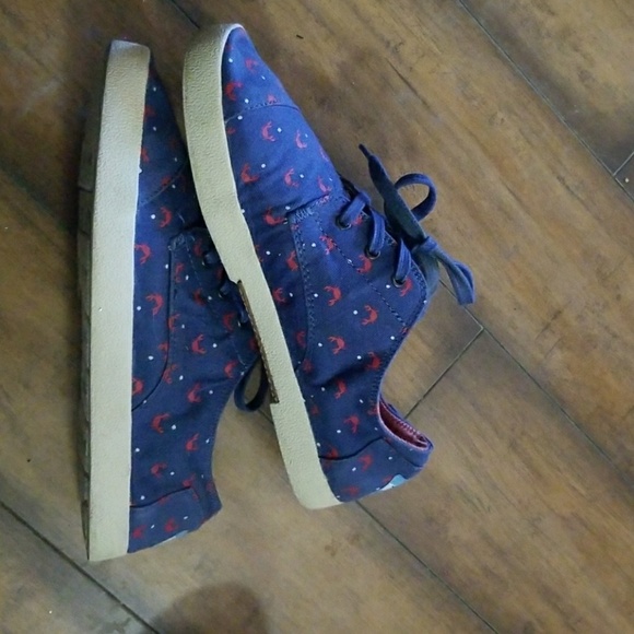 Toms size w7 lightly used blue with crabs - Picture 1 of 3